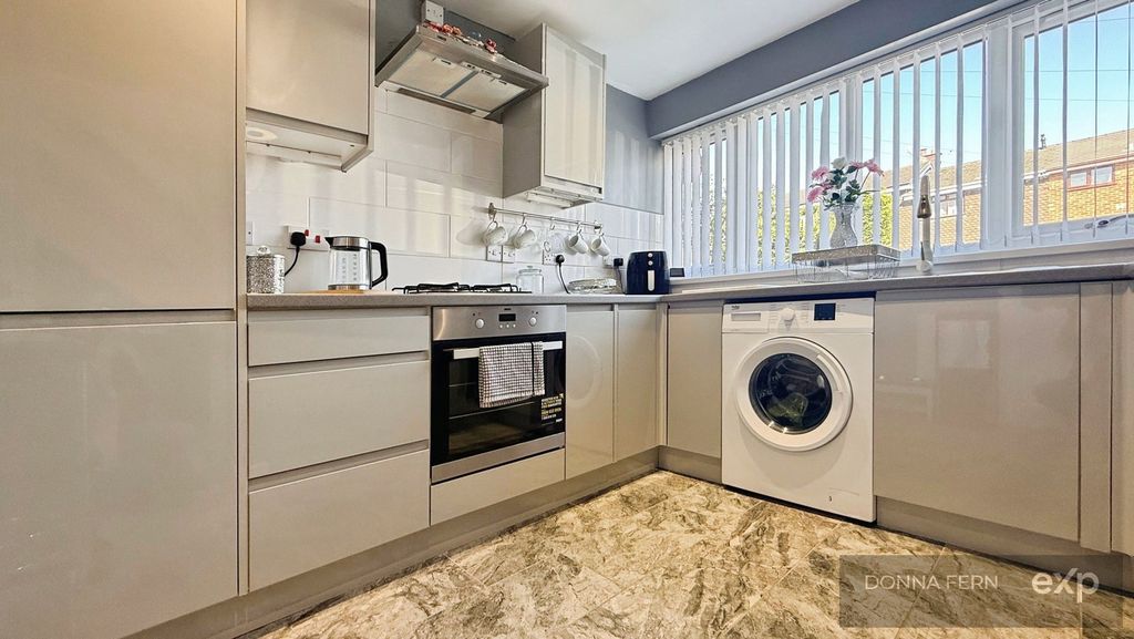 Additional image 6 of 3 bed town house for saleNewmount Road, Fenpark, Stoke-On-Trent ST4