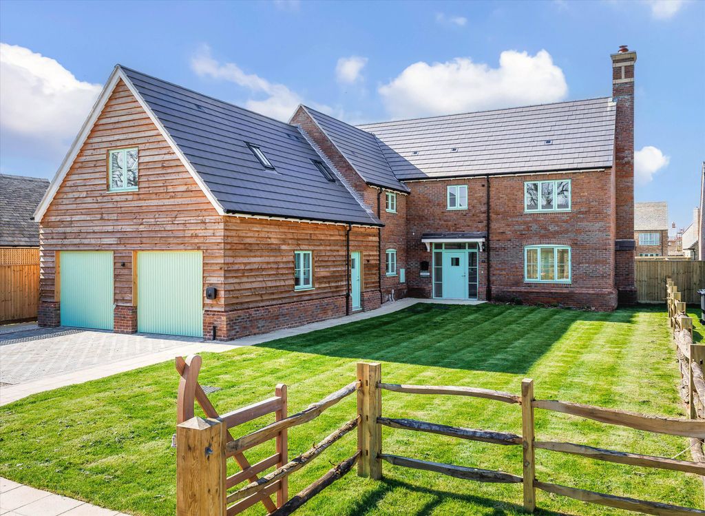 4 bed detached house for saleKing's Water, Spine Road West, Ashton Keynes, Cirencester SN6