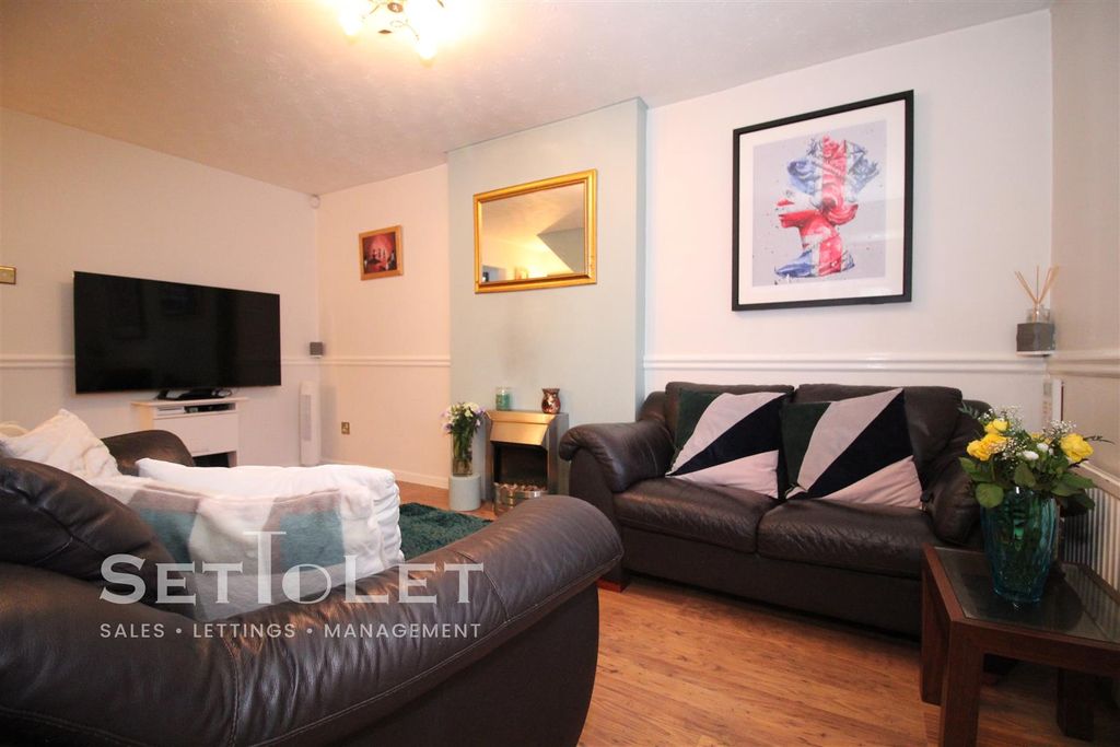 Additional image 3 of 3 bed link detached house for saleYarrow Close, Hamilton, Leicester LE5