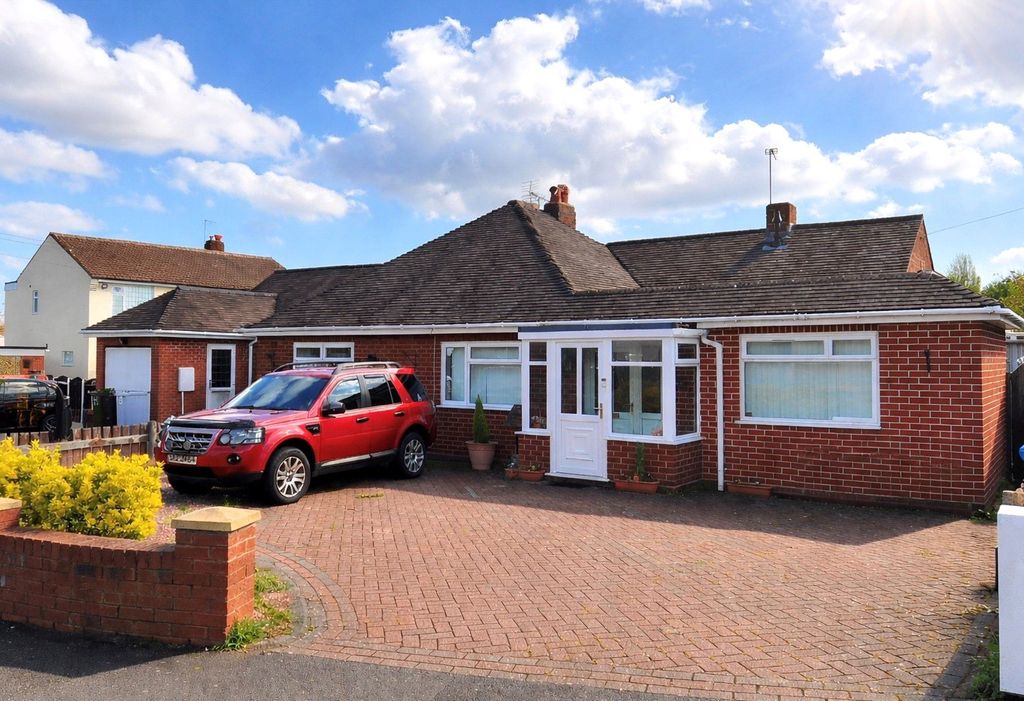 2 bed bungalow for saleOlde Hall Lane, Great Wyrley, Walsall, Staffordshire WS6