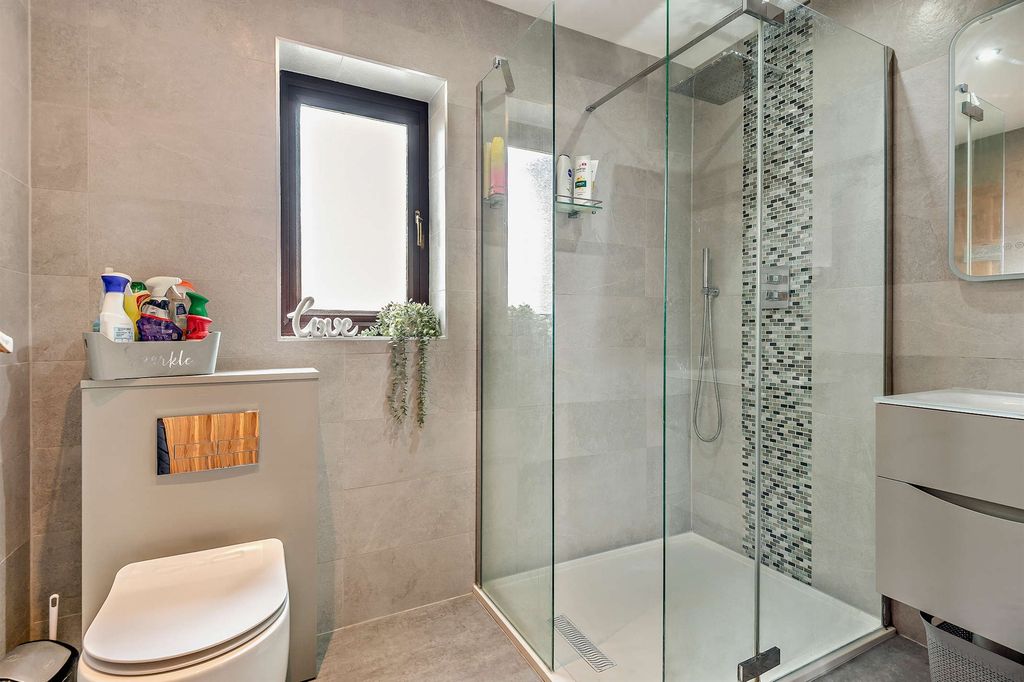 Additional image 12 of 4 bed semi-detached house for saleButtercup Close, Stamford PE9