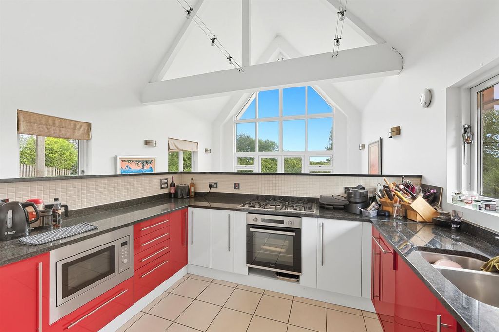 Additional image 12 of 5 bed detached house for saleFreshwater Drive, Weston, Cheshire CW2