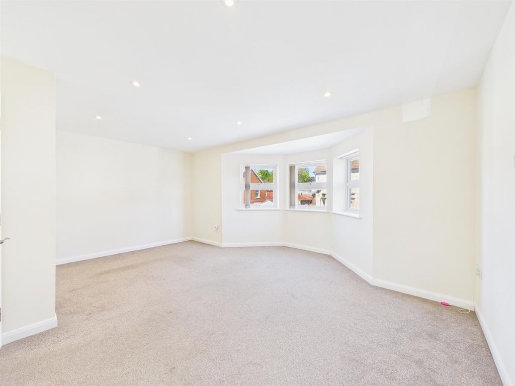 Additional image 3 of 2 bed flat for sale27A Park Lane, Chippenham SN15