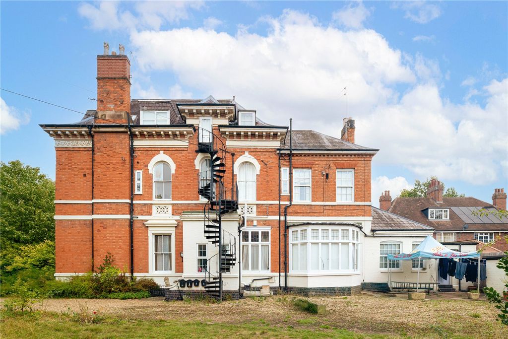 4 bed semi-detached house for saleKnighton Park Road, Stoneygate, Leicester LE2