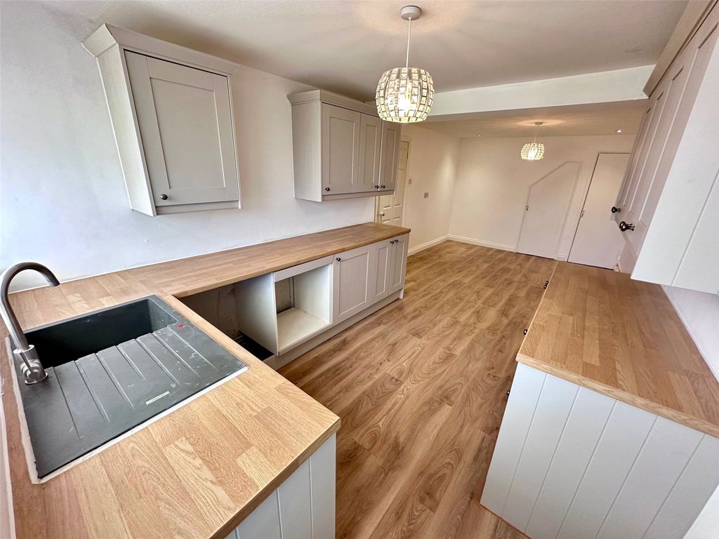 Additional image 4 of 3 bed semi-detached house for saleOxley Close, Shepshed, Loughborough, Leicestershire LE12