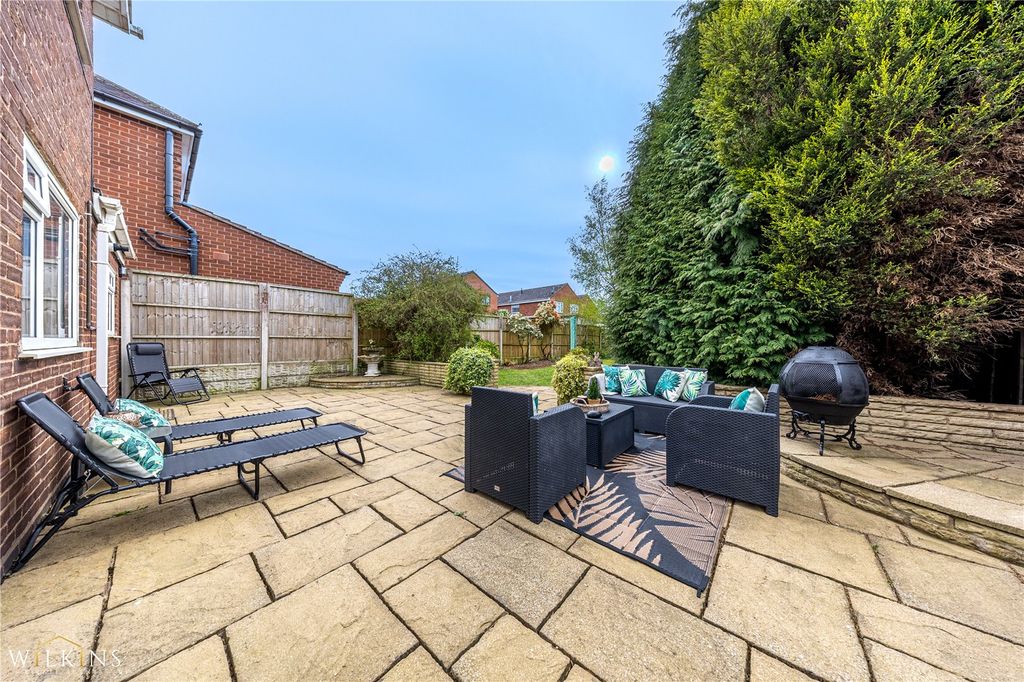 Additional image 22 of 3 bed detached house for saleDosthill Road, Two Gates, Tamworth, Staffordshire B77