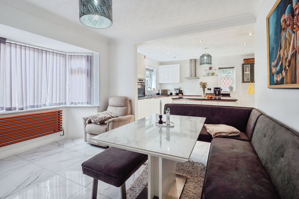 Additional image 5 of 6 bed detached house for saleGleneagles, Tamworth, Staffordshire B77
