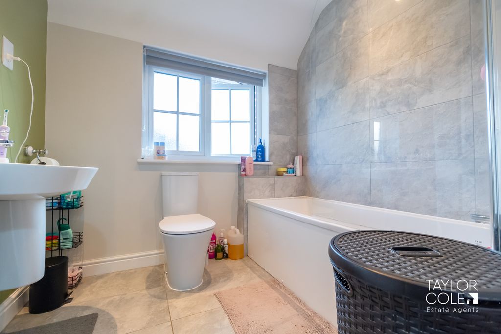 Additional image 22 of 3 bed detached house for saleStretton Close, Amington, Tamworth B77