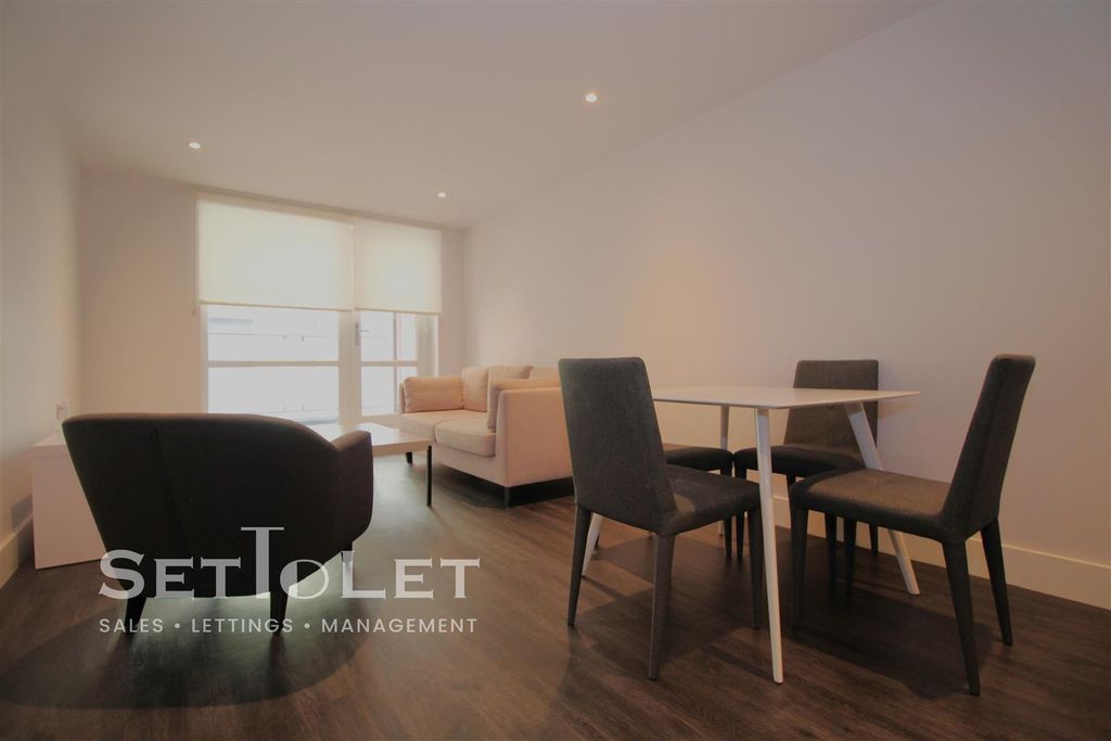Additional image 3 of 2 bed flat for saleAria Apartments, Chatham Street, Leicester LE1
