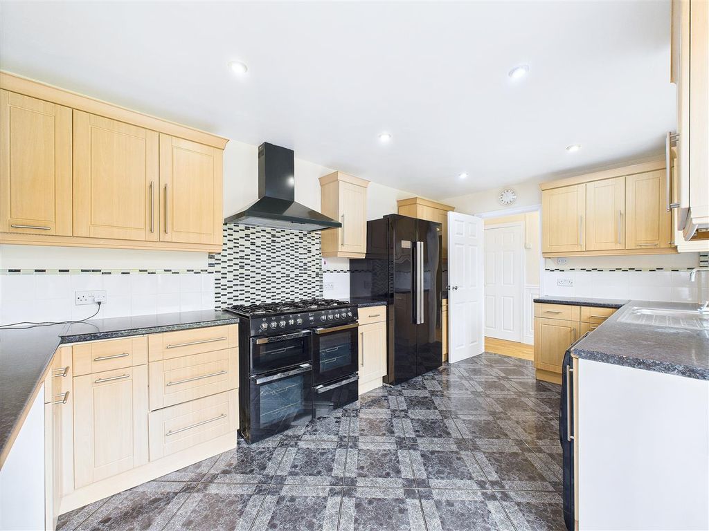 Additional image 7 of 3 bed terraced house for saleGrange Close, Burton Upon Trent DE14
