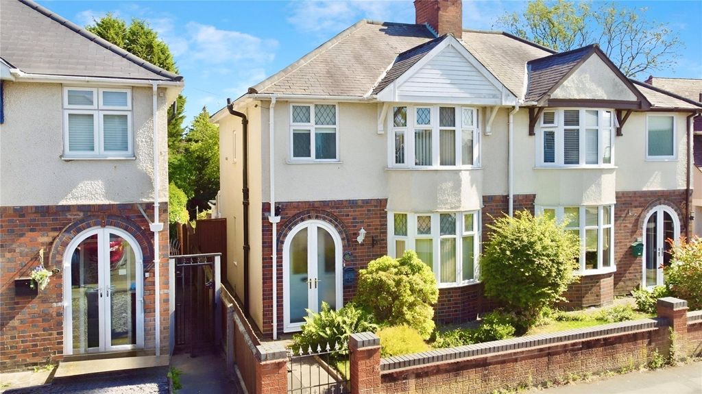 3 bed semi-detached house for salePriesthills Road, Hinckley, Leicestershire LE10