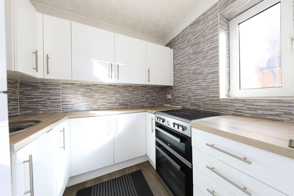 Additional image 4 of 1 bed flat for saleCorfton Drive, Wolverhampton WV6