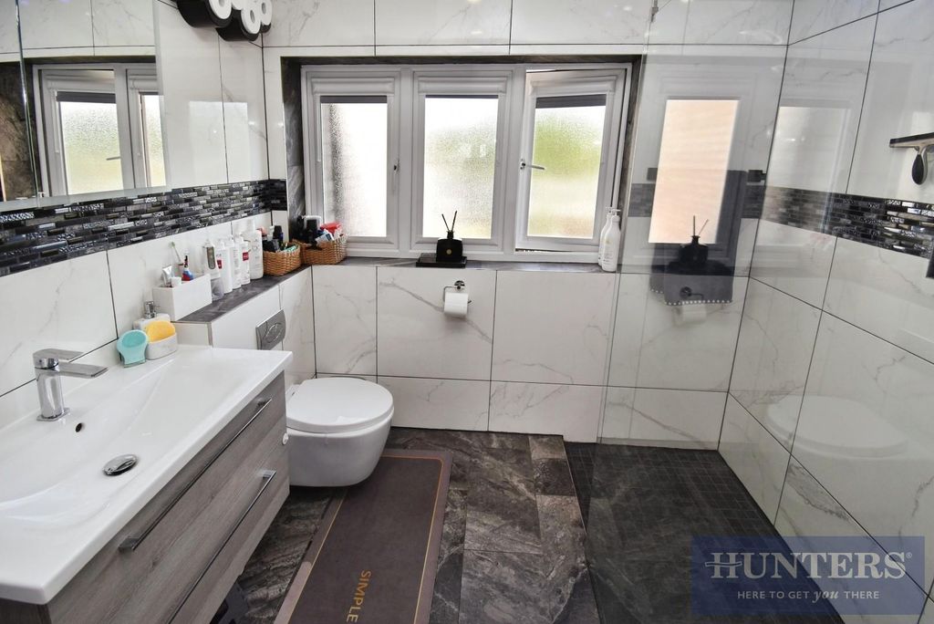 Additional image 11 of 4 bed semi-detached house for saleDorset Avenue, Wigston LE18