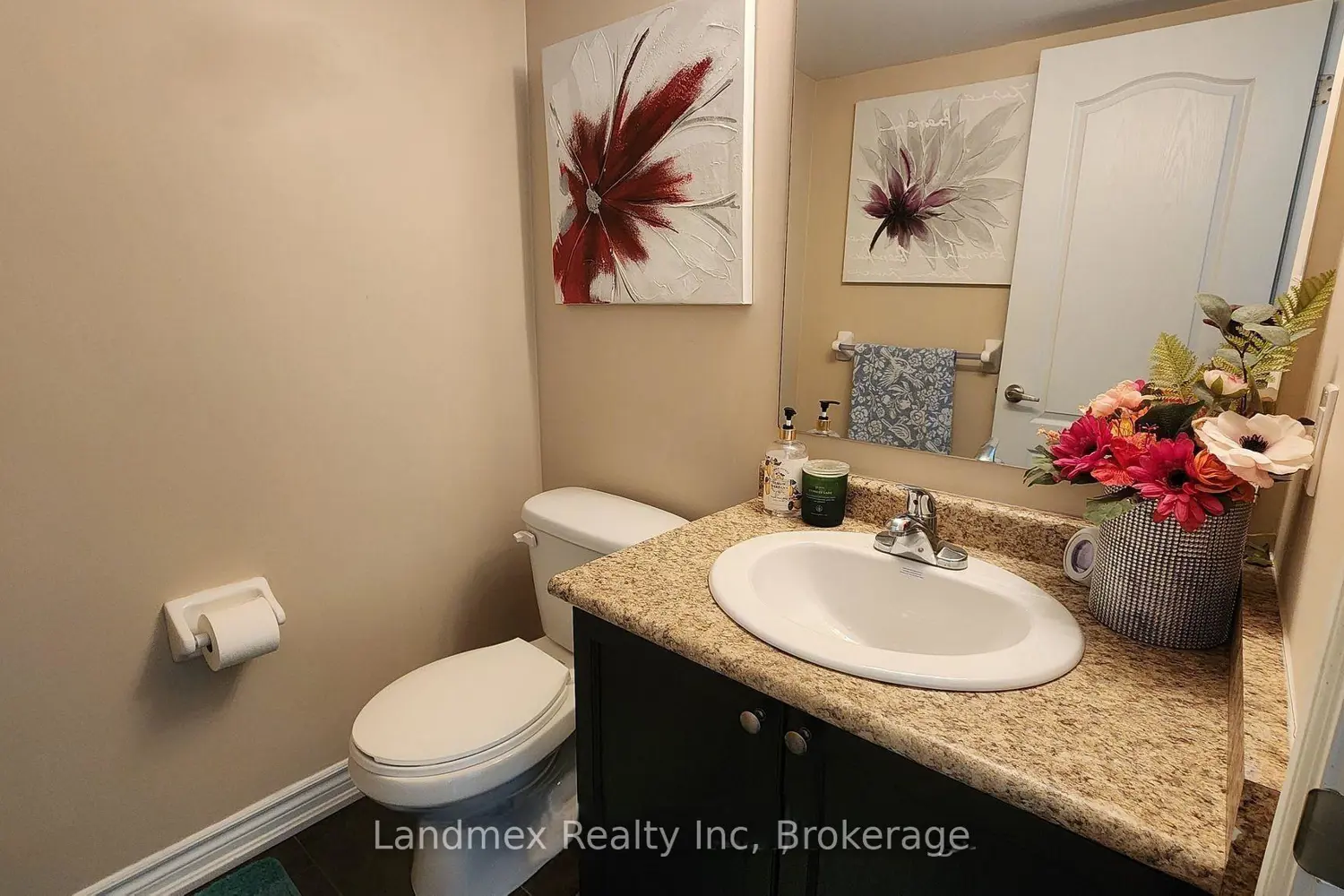 227 Harvie Road 43 photo 5