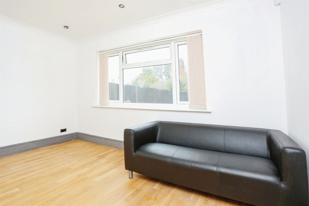 Additional image 17 of 5 bed detached bungalow for saleBallater Close, Leicester LE5
