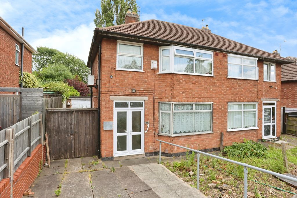 3 bed semi-detached house for saleChestnut Avenue, Leicester, Leicestershire LE5