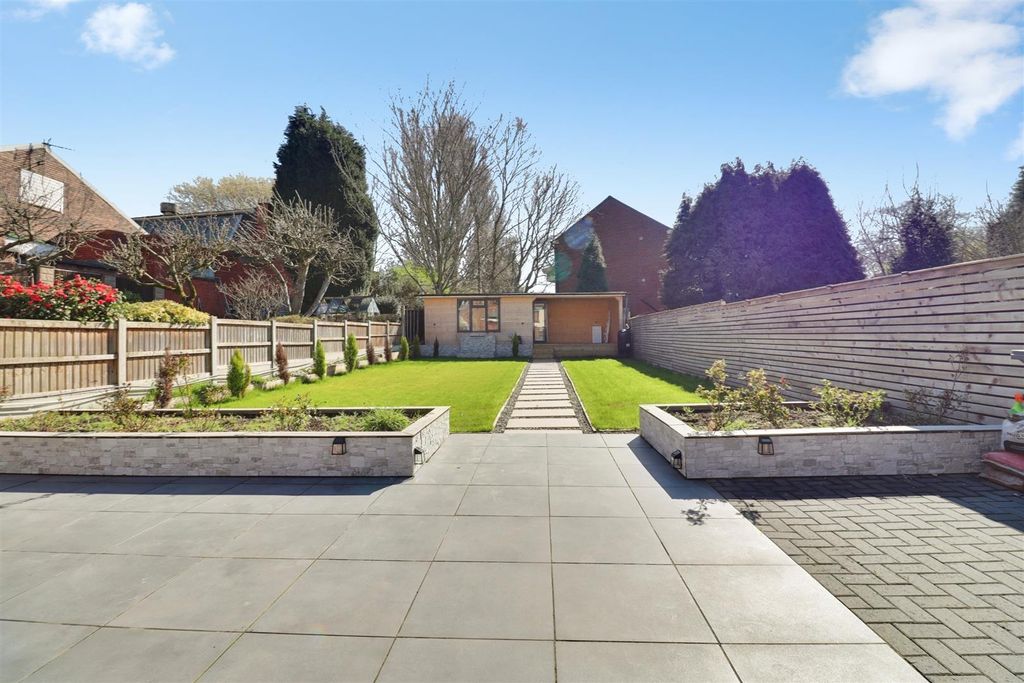 Additional image 2 of 4 bed semi-detached house for saleLower Milehouse Lane, Newcastle ST5