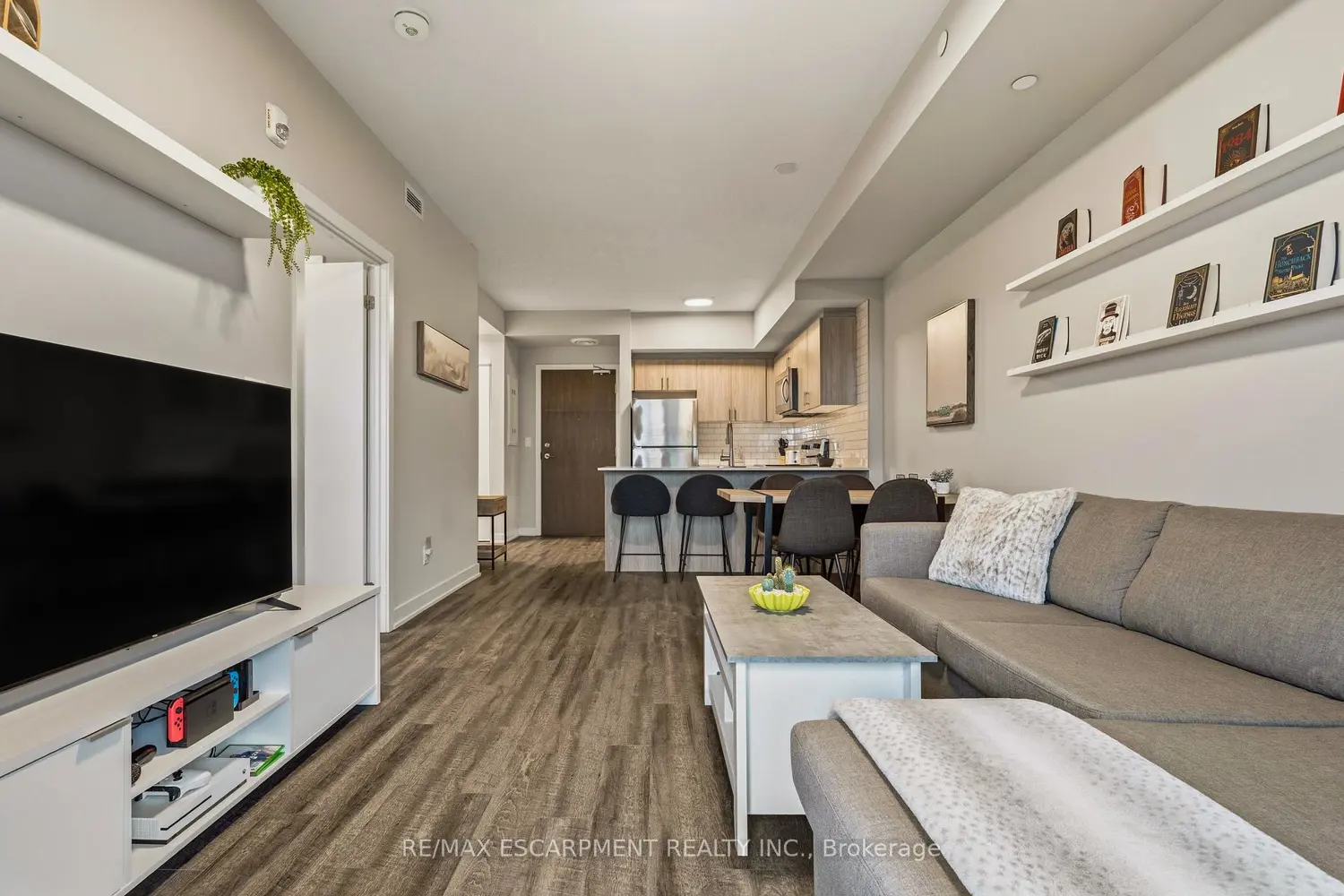 Additional image 9 of 16 Markle Crescent 413