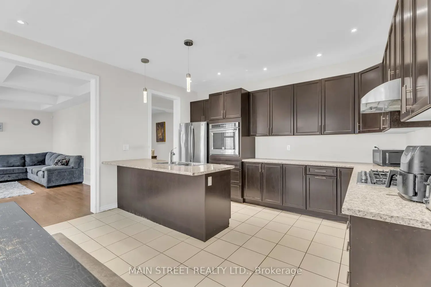 Additional image 10 of 6 Leaden Hall Drive