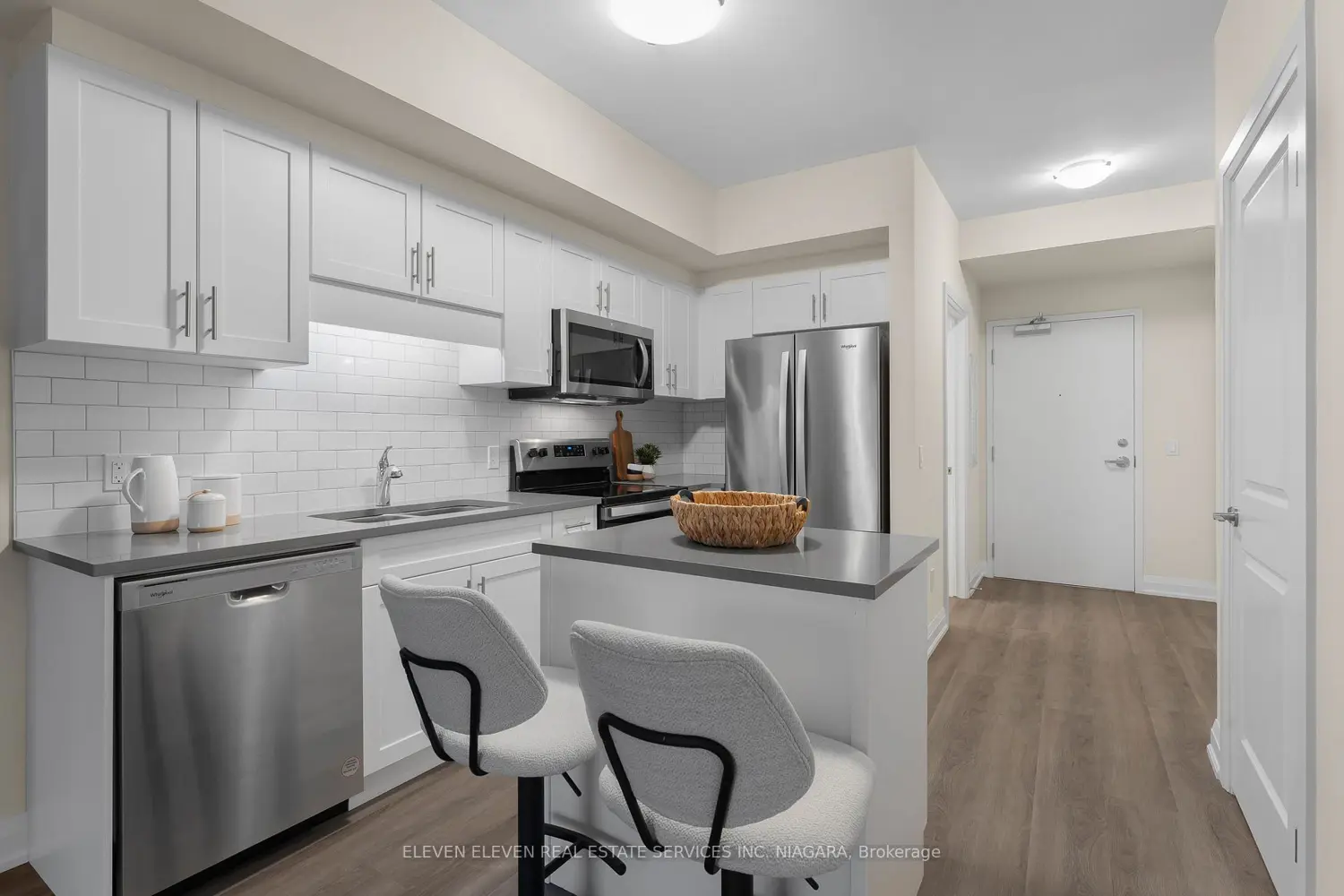 118 Summersides Boulevard 402 photo 4