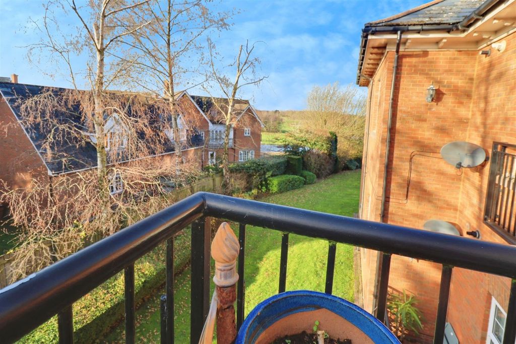 Additional image 15 of 3 bed flat for saleBrackenwood Mews, Weston, Crewe CW2