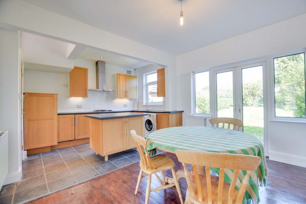 Additional image 3 of 3 bed semi-detached house for saleKenwood Road, Knighton, Leicester LE2