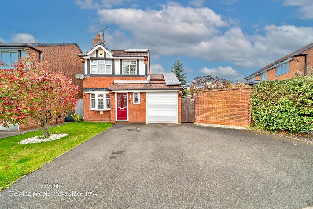 3 bed property for saleBrook House Lane, Featherstone, Wolverhampton WV10