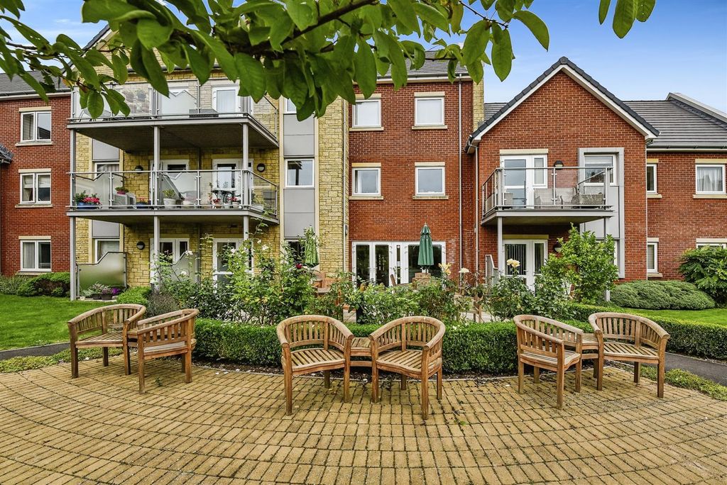 Additional image 13 of 1 bed flat for saleWaterford Place, Westmead Lane, Chippenham, Wiltshire SN15