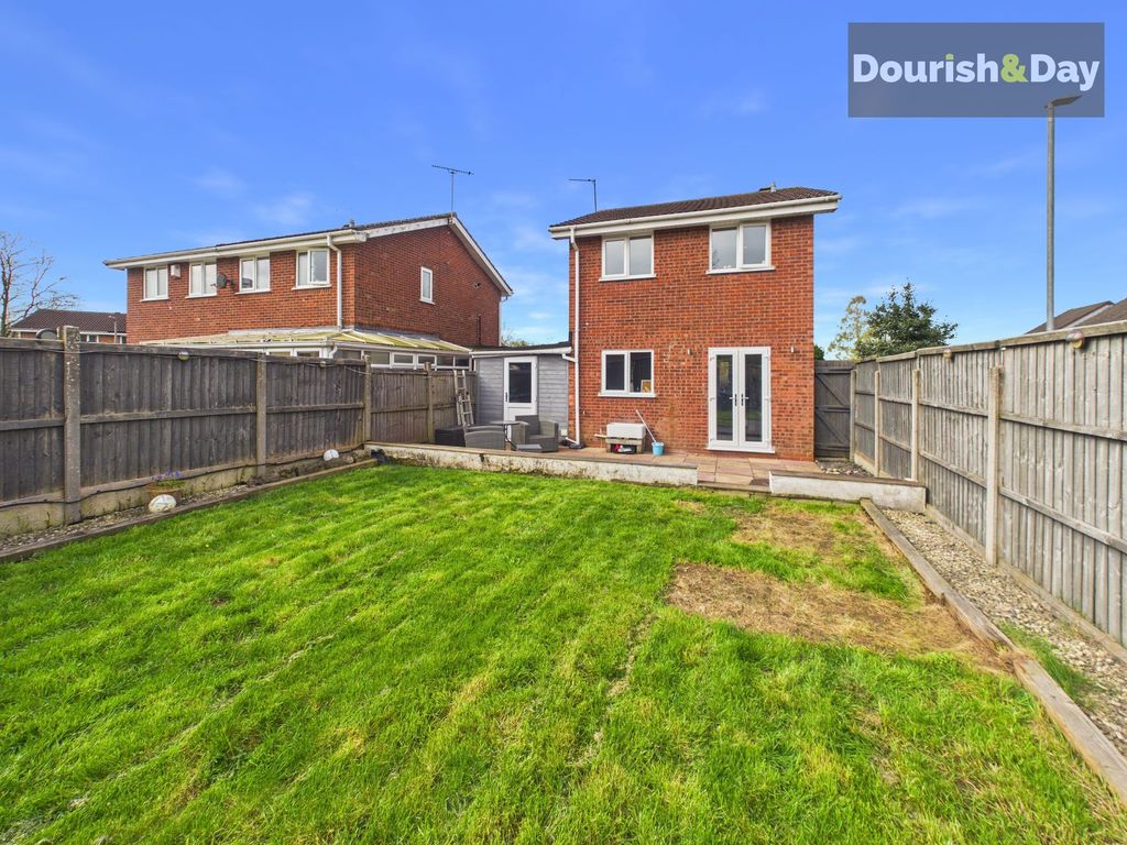 Additional image 4 of 3 bed detached house for saleCarisbrooke Drive, Stafford ST17