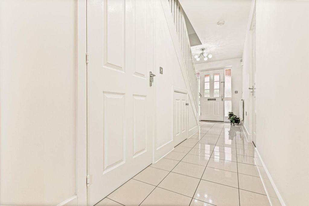 Additional image 6 of 5 bed end terrace house for saleElm Tree Court, Leicester LE2