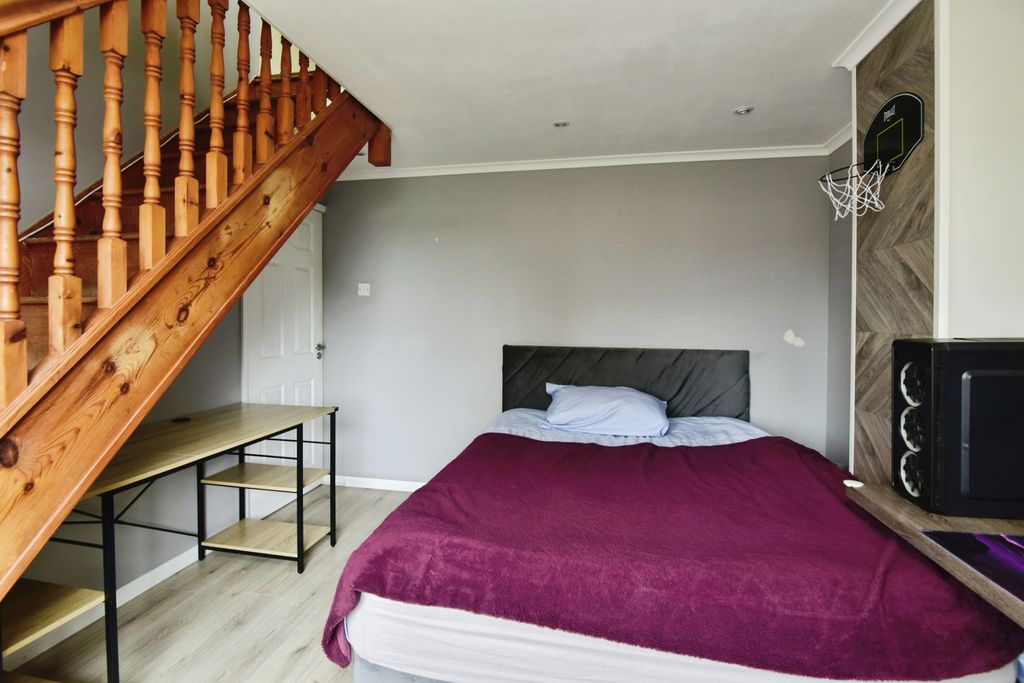 Additional image 18 of 4 bed semi-detached house for saleGreenbank Road, May Bank, Newcastle ST5