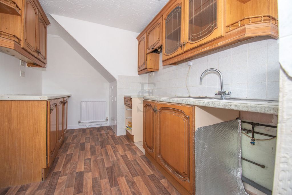 Additional image 4 of 3 bed semi-detached house for saleNevanthon Road, Leicester LE3