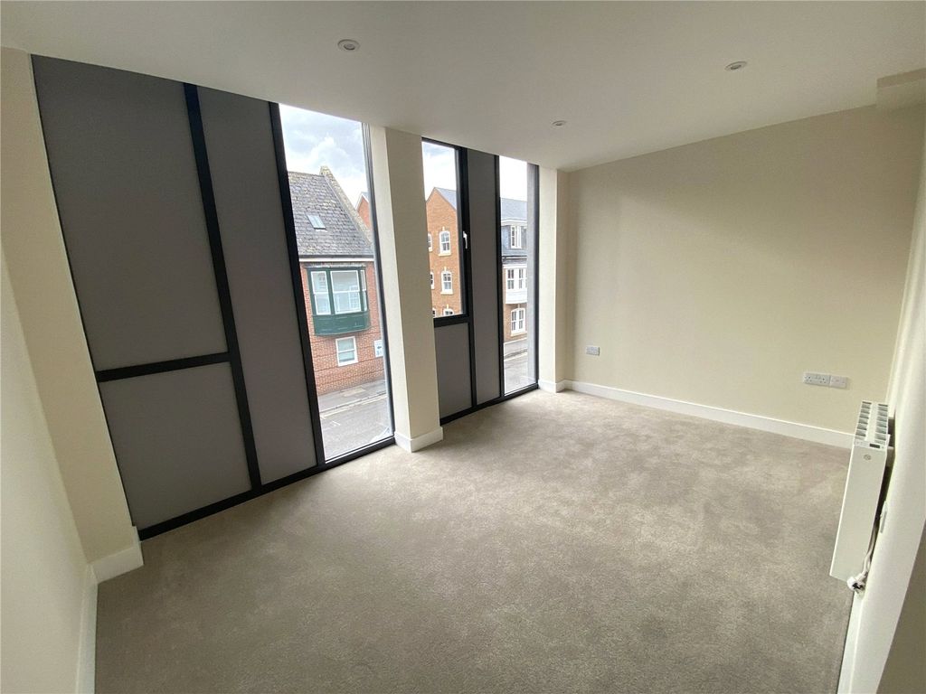 Additional image 6 of 1 bed flat for saleRollestone House, 8-12 Rollestone Street, Salisbury SP1