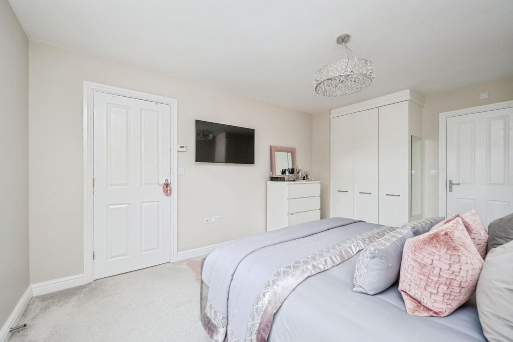 Additional image 17 of 4 bed detached house for saleCroft Close, Two Gates, Tamworth B77