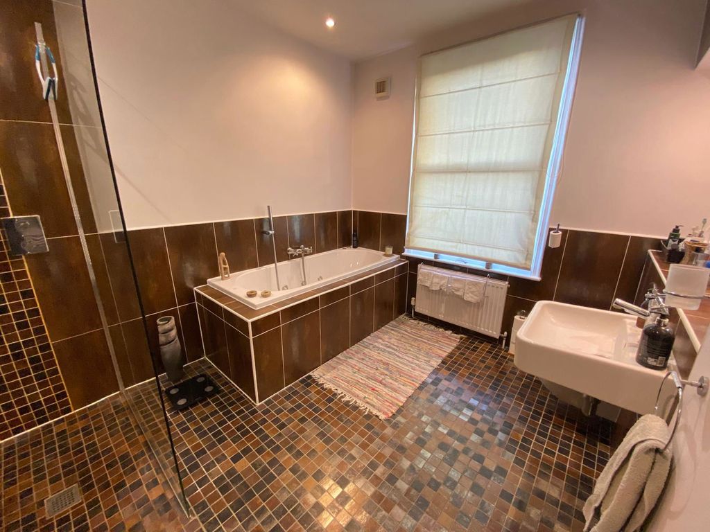 Additional image 24 of 4 bed terraced house for saleWestcotes Drive, Leicester LE3