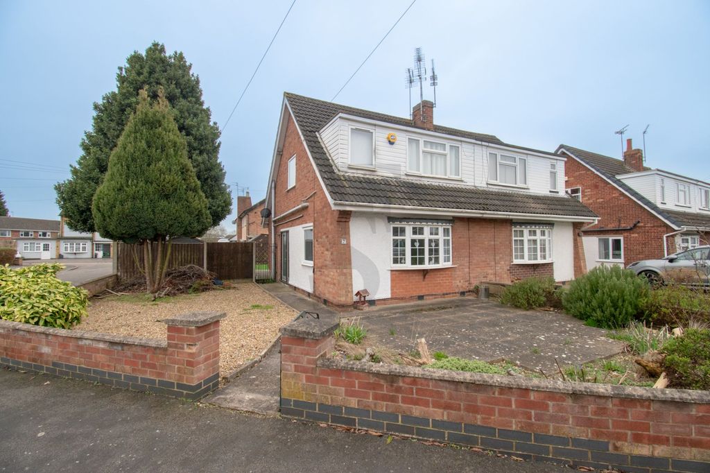 3 bed semi-detached house for saleWestmorland Avenue, Wigston LE18