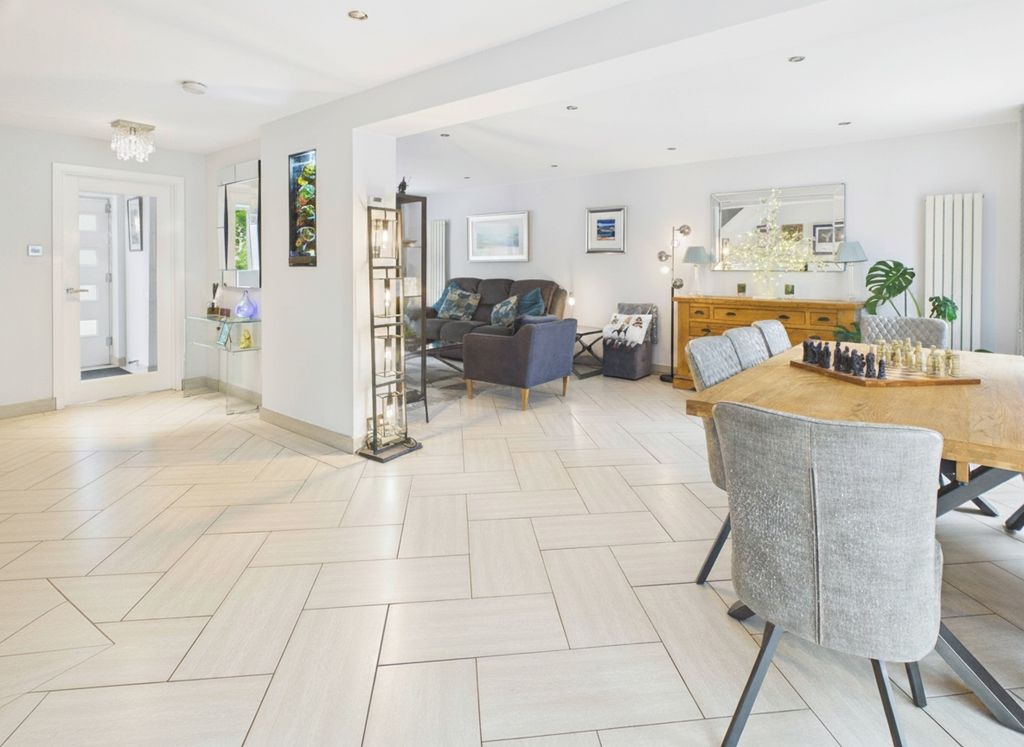 Additional image 9 of 4 bed detached house for saleSolway Close, Tamworth B79