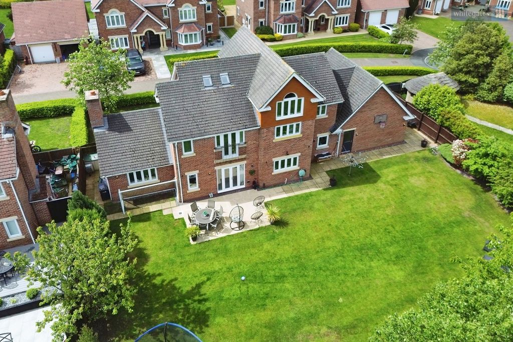 Additional image 27 of 7 bed detached house for saleHampstead Drive, Weston, Crewe, Cheshire CW2