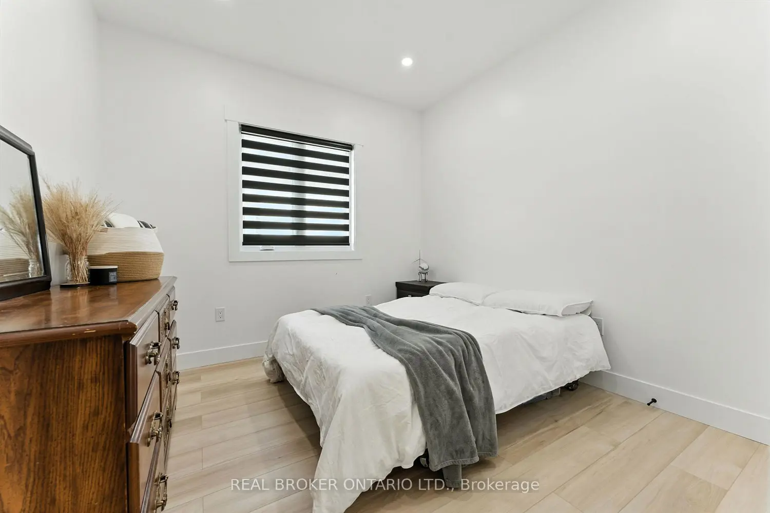 Additional image 8 of 9 Macneil Court