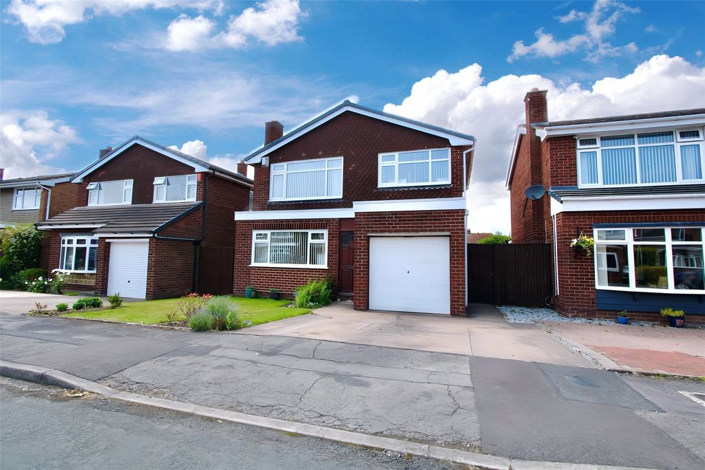 3 bed detached house for saleWellyards Close, Weston, Stafford, Staffordshire ST18