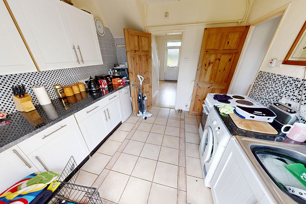 Additional image 8 of 3 bed semi-detached house for saleSharmon Crescent, Leicester LE3
