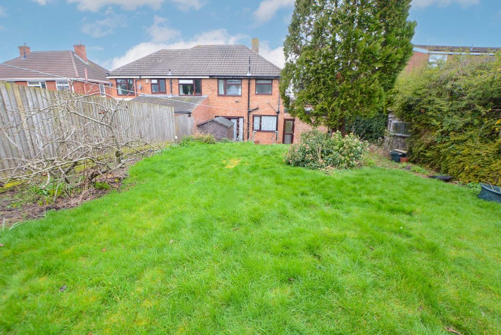 Additional image 15 of 3 bed semi-detached house for saleGodwin Avenue, Wigston, Leicester LE18