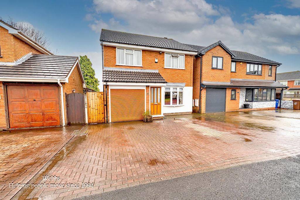 4 bed detached house for saleBond Way, Hednesford, Cannock WS12