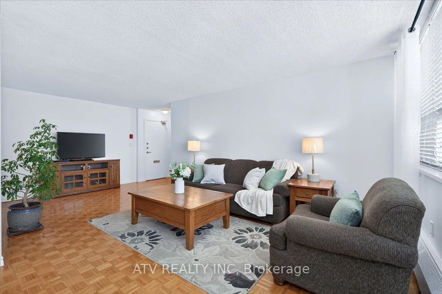 Additional image 3 of 151 La Rose Avenue 804