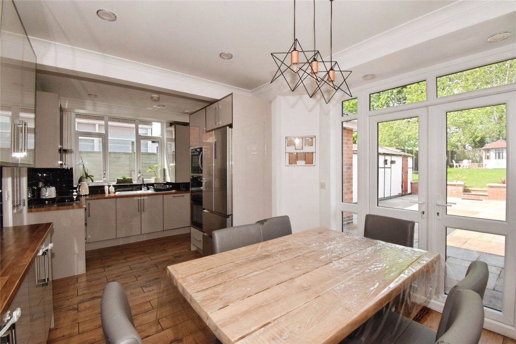 Additional image 3 of 3 bed semi-detached house for saleGlenborne Road, Leicester, Leicestershire LE2