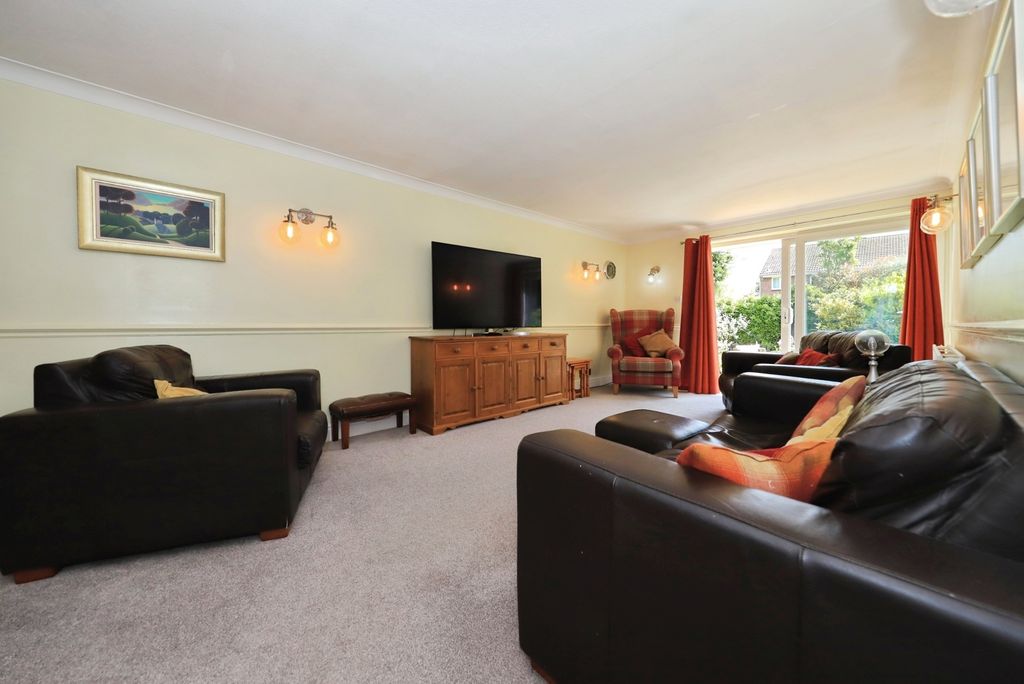 Additional image 2 of 4 bed detached house for saleStokesay Avenue, Perton Wolverhampton, Staffordshire WV6