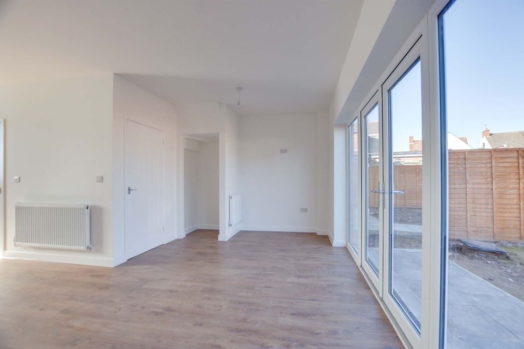 Additional image 8 of 3 bed terraced house for saleGipsy Lane, Leicester LE4