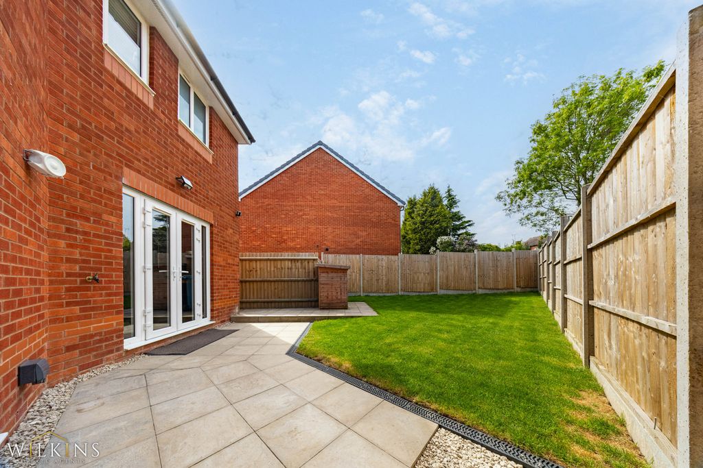 Additional image 17 of 3 bed semi-detached house for saleDere Close, Two Gates, Tamworth, Staffordshire B77