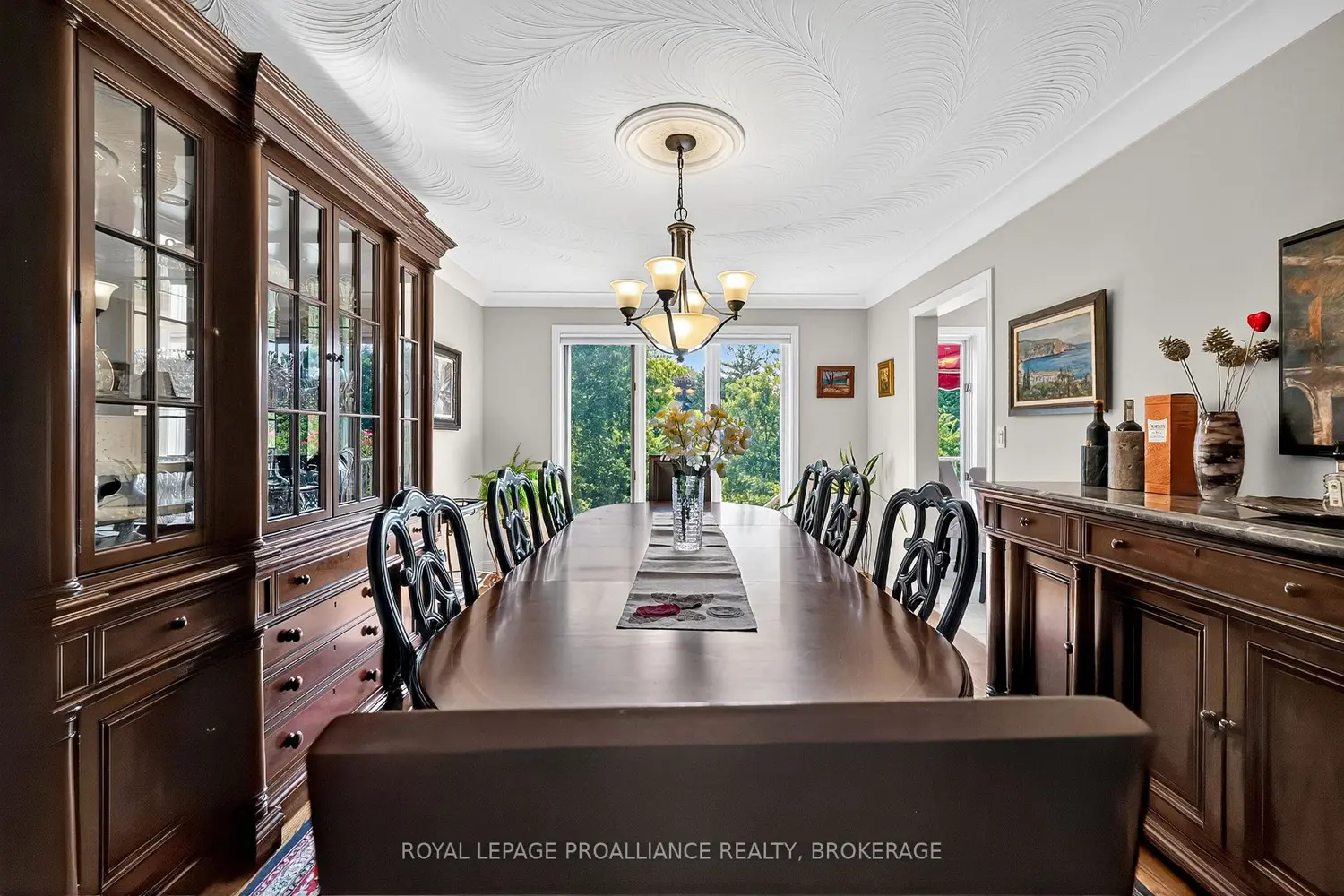 Additional image 4 of 1098 Caitlin Crescent