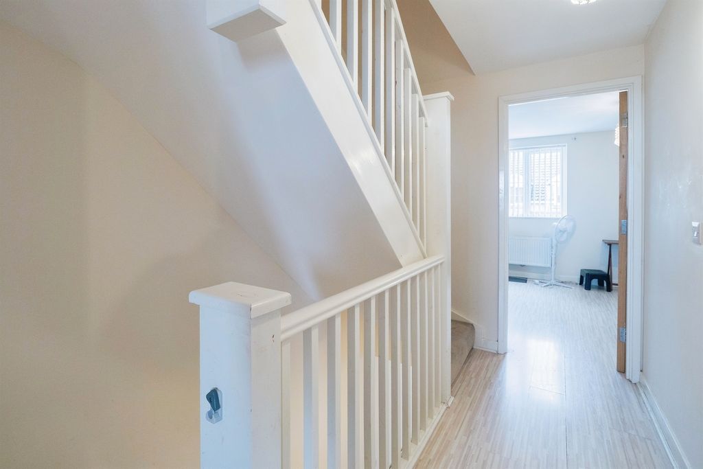 Additional image 9 of 5 bed terraced house for saleHarleston Close, Leicester LE5